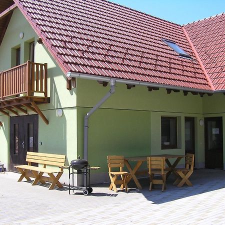 Penzion U Tomasu Vsechovice Экстерьер фото